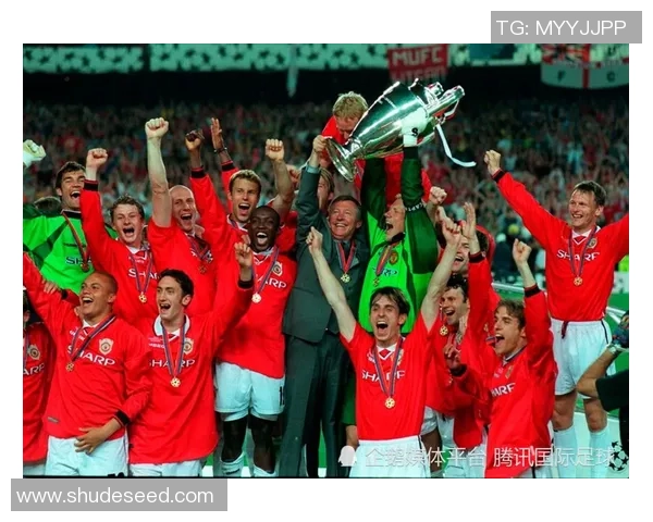 足球明星背后的平凡日常与低调生活揭秘